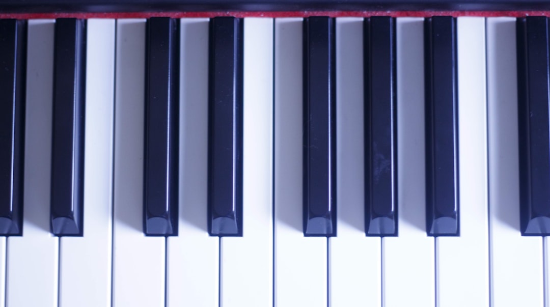 hero-img white-and-black-piano-omgeq7gwirs